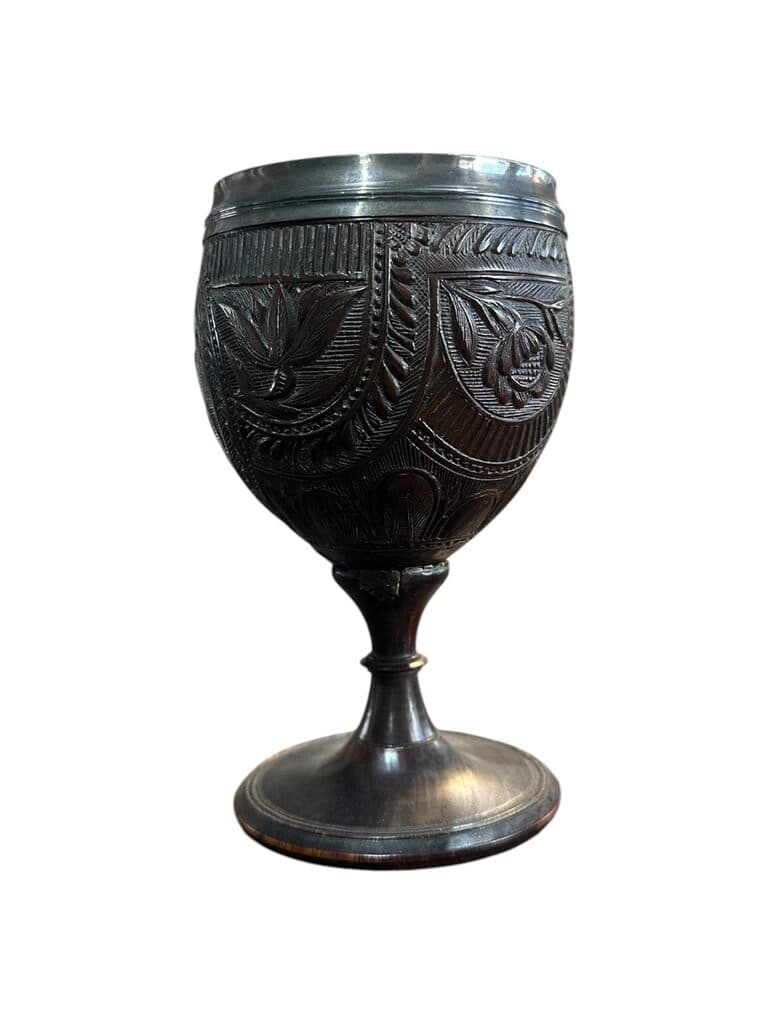 Chalise hand carved coconut with sterling silver de Unknown Artist - Silver, coconut, 19th Century