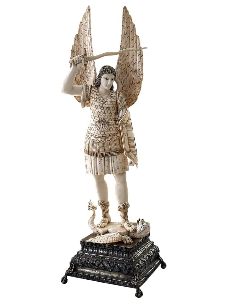 San Miguel de Arcángel de Unknown Artist - Ivory, 19th Century