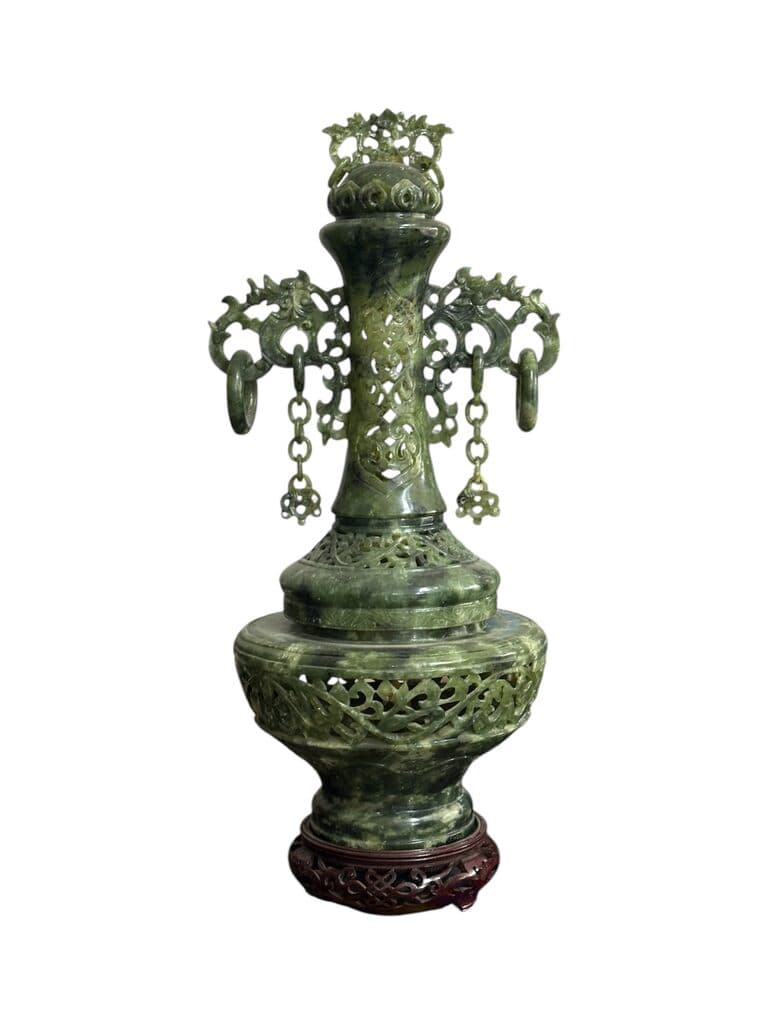 Chinese ceremonial urn de Unknown Artist - Jade, Contemporary